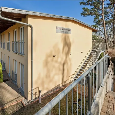 Tema 11 Apartment *