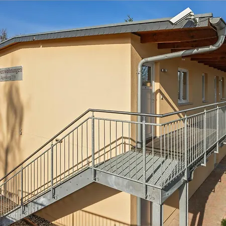 Apartment Tema 11 *